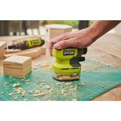 RYOBI Aspirateur a main 4V USB Lithium - sans batterie ni chargeur - R