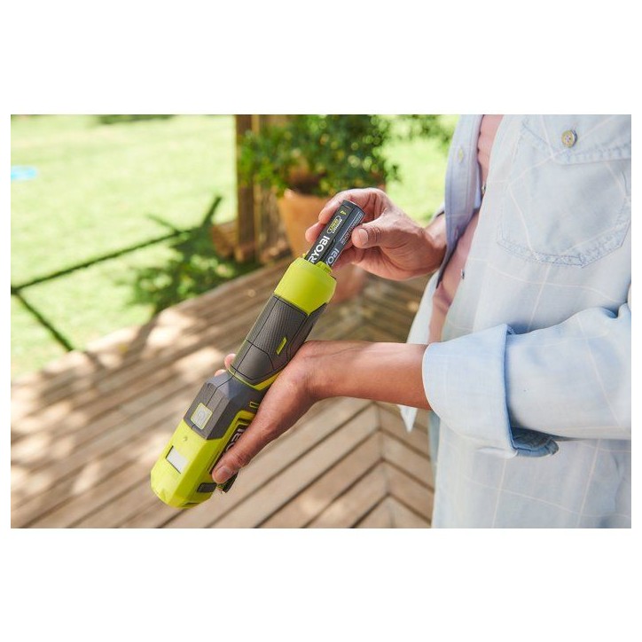 RYOBI Gonfleur 4V USB Lithium pneus vélo ballons - batterie 2Ah + chargeur - RI4-120G RYOBI Gonfleur 4V USB Lithium pneus vélo ballons - batterie 2Ah + chargeur - RI4-120G