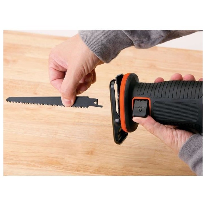 Scie sabre sans fil - BLACK+DECKER - BDCR18N-XJ - 18V - course 22mm - avec lame - sans batterie