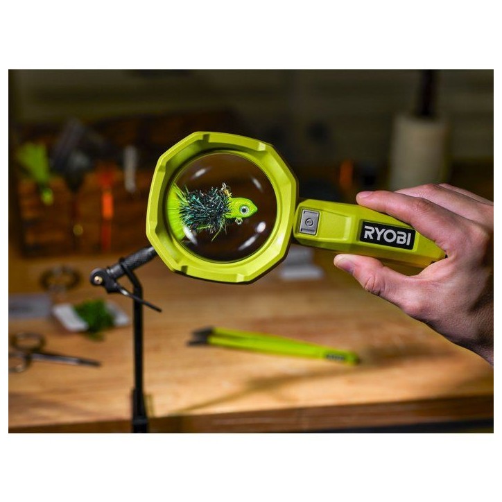 RYOBI Loupe éclairée 4V USB Lithium x3 LED - batterie 2Ah + chargeur - RML4-120G