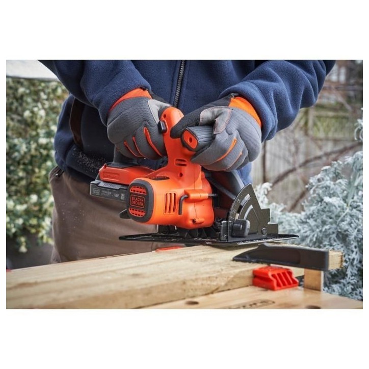 Scie circulaire sans fil - BLACK+DECKER - BDCCS18N-XJ - 18V - profondeur de coupe 140mm - sans batterie