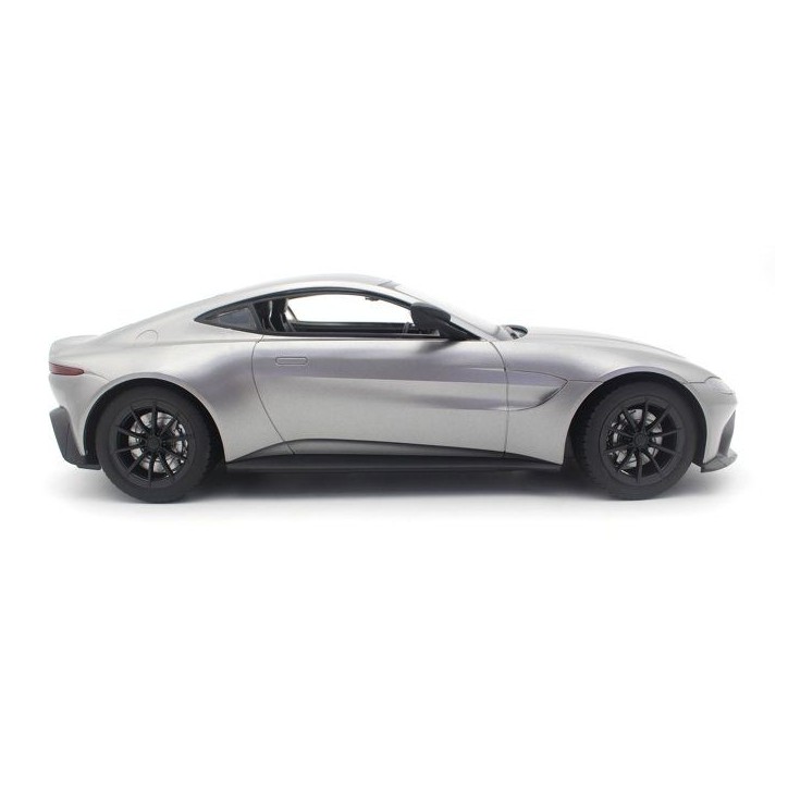 Voiture télécommandée - Silverlit – 4Speed - Aston Martin 1:14 – avec feux lumineux – 15 km/h Voiture télécommandée - Silverlit – 4Speed - Aston Martin 1:14 – avec feux lumineux – 15 km/h