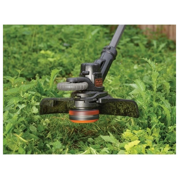 Coupe-bordure électrique BLACK+DECKER - STC1840EPC-QW - 18V - 30 cm - Avec batterie 18V - tete pivotante - tube télescopique