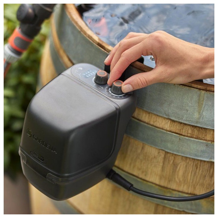Pompe pour collecteur d'eau de pluie - GARDENA - 2400 - Batterie Li-ion 18V 2,5Ah - Garantie 5 ans