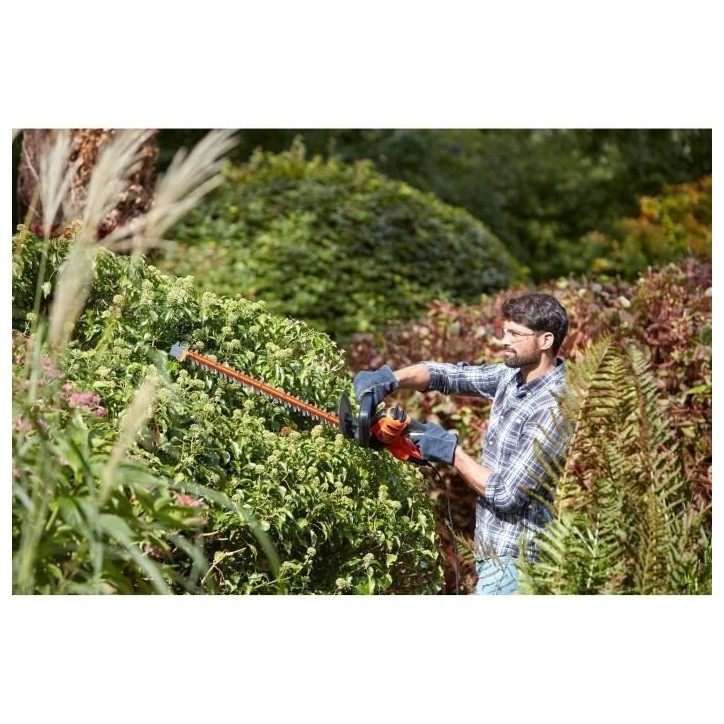 Taille-haies électrique filaire - BLACK&DECKER - BEHTS451-QS - 550W - Lame 60cm Taille-haies électrique filaire - BLACK&DECKER - BEHTS451-QS - 550W - Lame 60cm