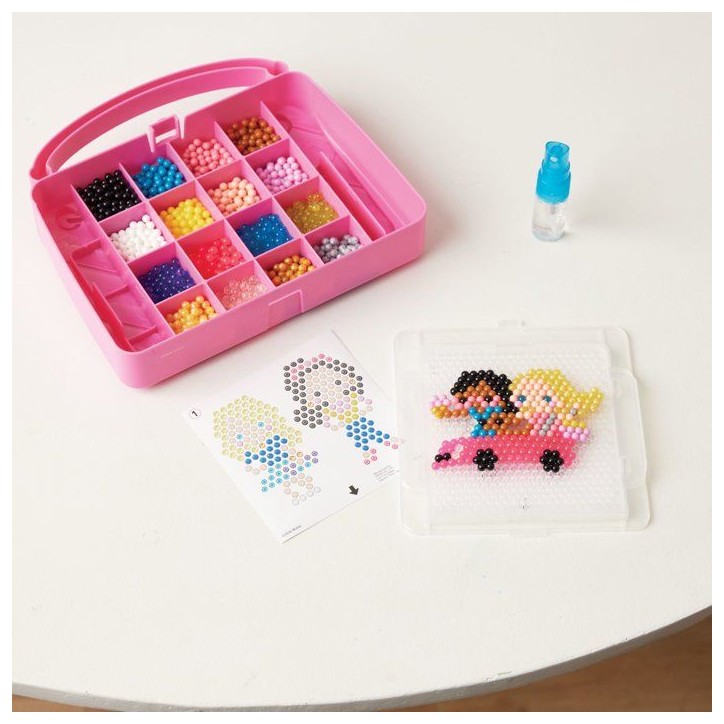 La mallette de Barbie - Aquabeads - 35145 - Perles qui collent avec de l'eau, loisir créatif pour enfant La mallette de Barbie - Aquabeads - 35145 - Perles qui collent avec de l'eau, loisir créatif pour enfant