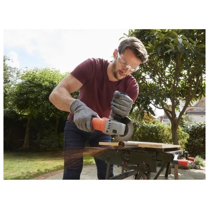 Meuleuse d'angle filaire - BLACK+DECKER - BEG010-QS - 710W - 115mm Meuleuse d'angle filaire - BLACK+DECKER - BEG010-QS - 710W - 115mm