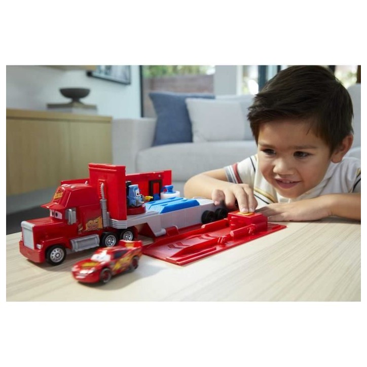 Disney Pixar Cars - Coffret Mack Transformable - Petite Voiture - MATTEL - HDC75 Disney Pixar Cars - Coffret Mack Transformable - Petite Voiture - MATTEL - HDC75