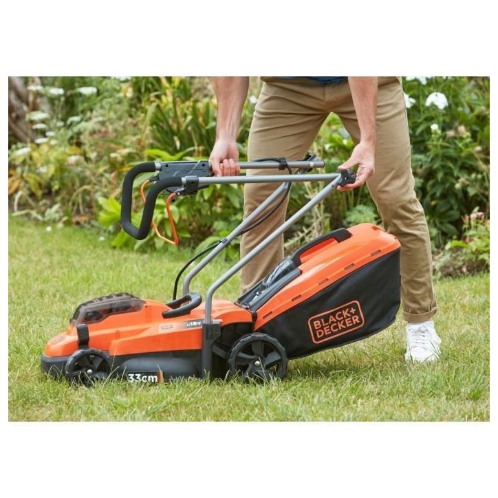 Tondeuse électrique sans fil - BLACK&DECKER - BCMW3318N-XJ - 18V - 33cm de coupe - Sans batterie Tondeuse électrique sans fil - BLACK&DECKER - BCMW3318N-XJ - 18V - 33cm de coupe - Sans batterie