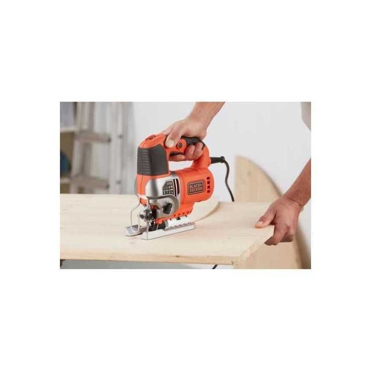 Scie sauteuse filaire BLACK + DECKER BES610K - 650W - 3100 trs/min - Fonction pendulaire réglable