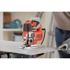 Scie sauteuse filaire BLACK + DECKER BES610K - 650W - 3100 trs/min - F