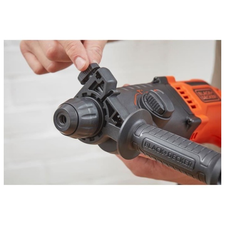 Perforateur filaire - BLACK+DECKER - BEHS01-QS - 650W - avec 2 forets Perforateur filaire - BLACK+DECKER - BEHS01-QS - 650W - avec 2 forets