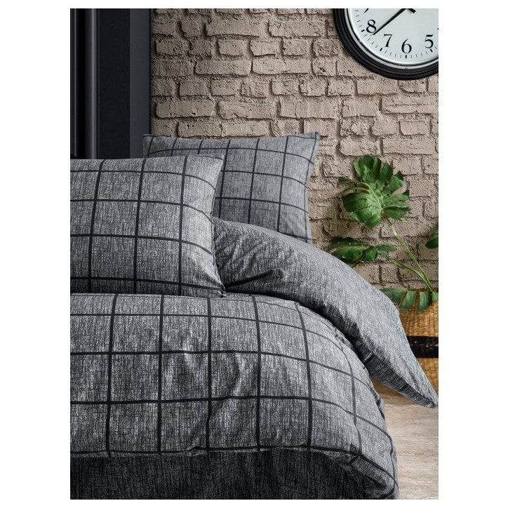 Parure de lit - 1 housse de couette 140 x 200 cm + 1 taie d'oreiller 60 x 60 cm - 100% coton renforcé - Noir Parure de lit - 1 housse de couette 140 x 200 cm + 1 taie d'oreiller 60 x 60 cm - 100% coton renforcé - Noir