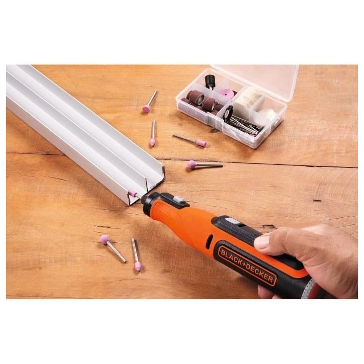 Outil de précision multifonction sans fil - BLACK+DECKER - BCRT8I-XJ - 7,2V - coupe, ponçage, polissage - avec 36 accessoires Outil de précision multifonction sans fil - BLACK+DECKER - BCRT8I-XJ - 7,2V - coupe, ponçage, polissage - avec 36 accessoires
