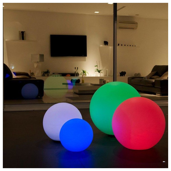 Boule lumineuse flottante - LUMISKY - BOBBY C50 - LED multicolore dimmable - Télécommande - Recharge induction - Ø50 cm Boule lumineuse flottante - LUMISKY - BOBBY C50 - LED multicolore dimmable - Télécommande - Recharge induction - Ø50 cm