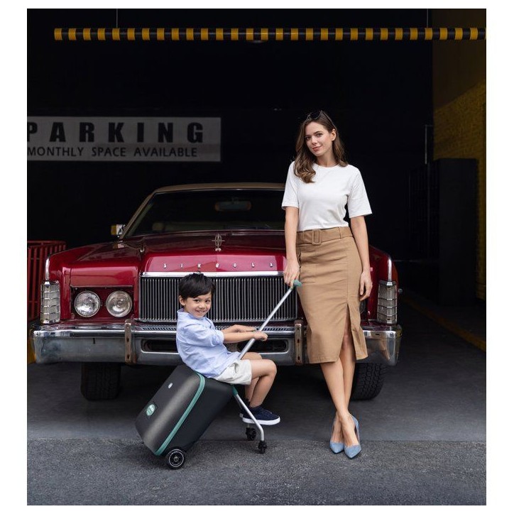 Valise cabine enfant avec assise - BÉABA - Luggage Eazy - 22L - 2 en 1 - roues pivotantes 360° Valise cabine enfant avec assise - BÉABA - Luggage Eazy - 22L - 2 en 1 - roues pivotantes 360°