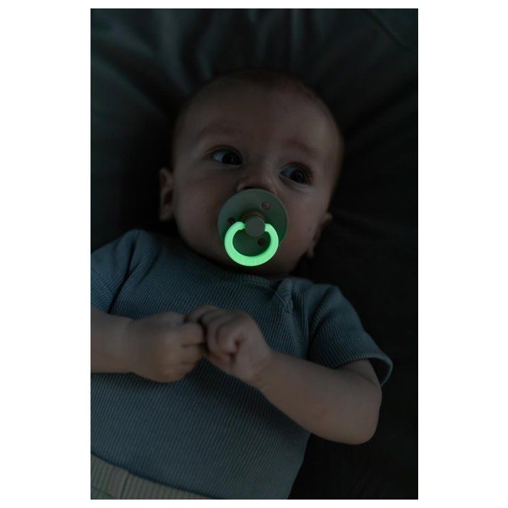 Sucette bébé - BIBS Colour - Anatomique - T2 - Phosphorescente - Caoutchouc naturel - Sage Cloud - Pack de 2 Sucette bébé - BIBS Colour - Anatomique - T2 - Phosphorescente - Caoutchouc naturel - Sage Cloud - Pack de 2