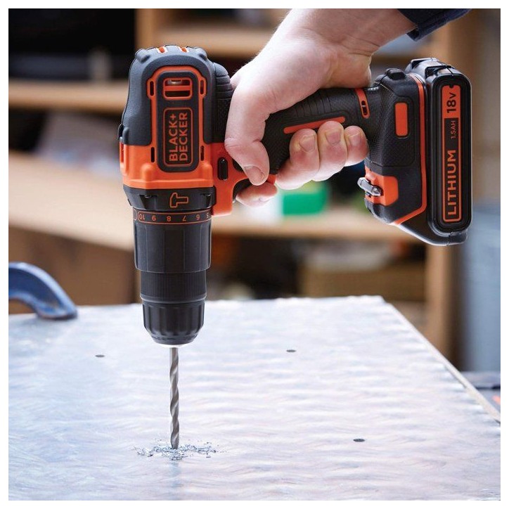 Kit Perceuse a percussion + scie sauteuse sans fil - 18V - BLACK+DECKER - BCK22S1S-QW + 1 batterie 1,5Ah + chargeur + sac Kit Perceuse a percussion + scie sauteuse sans fil - 18V - BLACK+DECKER - BCK22S1S-QW + 1 batterie 1,5Ah + chargeur + sac