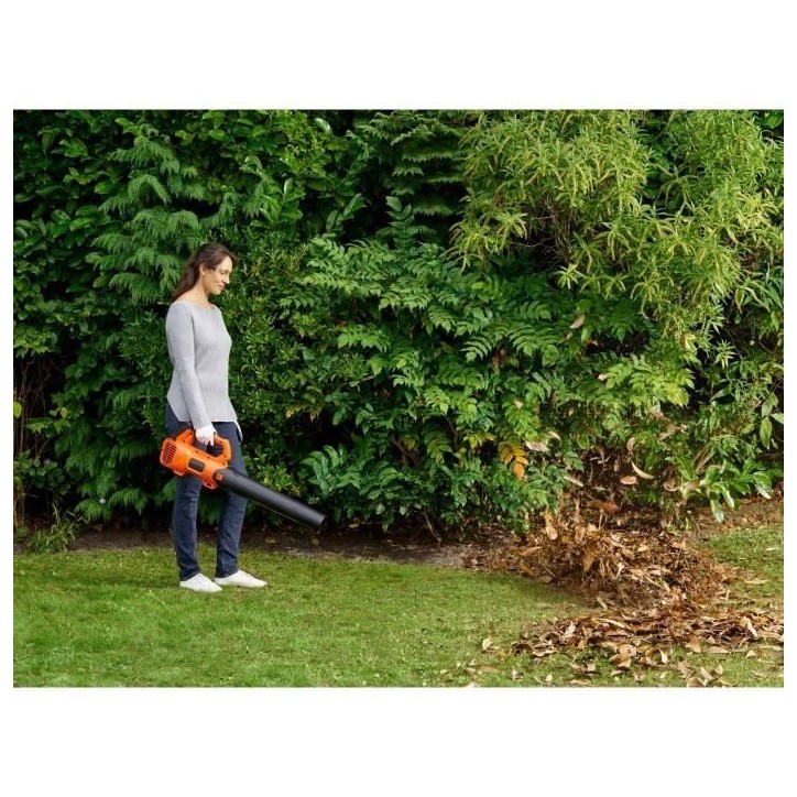 Souffleur axial sans fil BLACK+DECKER - BCBL200L-QW - 18V - Débit d'air de 580m3/h + Avec batterie 18V - 2Ah et chargeur 2Ah Souffleur axial sans fil BLACK+DECKER - BCBL200L-QW - 18V - Débit d'air de 580m3/h + Avec batterie 18V - 2Ah et chargeur 2Ah