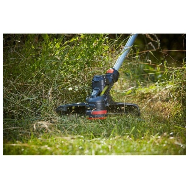 Coupe-bordure électrique BLACK+DECKER - BCSTE636L1-QW - 36V - 33cm - Avec batterie 36V - tete pivotante - tube télescopique Coupe-bordure électrique BLACK+DECKER - BCSTE636L1-QW - 36V - 33cm - Avec batterie 36V - tete pivotante - tube télescopique