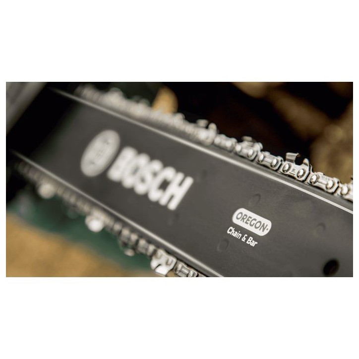 [Produit neuf - emballage abîmé] Tronçonneuse Bosch - UniversalChain 40 (1800W, coupe 40cm , vitesse de chaîne12 m/s) + huil