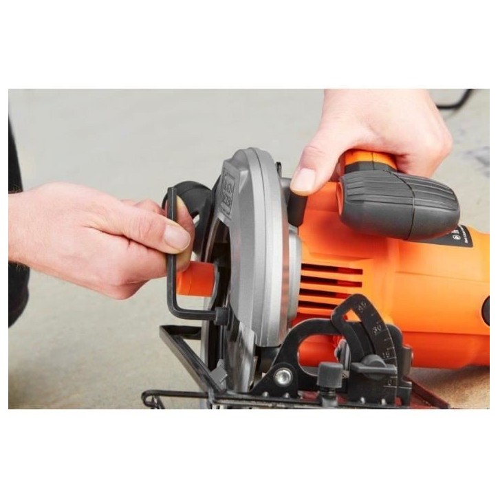 Scie circulaire filaire - BLACK+DECKER - CS1550-QS - 1500W - profondeur de coupe 66mm Scie circulaire filaire - BLACK+DECKER - CS1550-QS - 1500W - profondeur de coupe 66mm