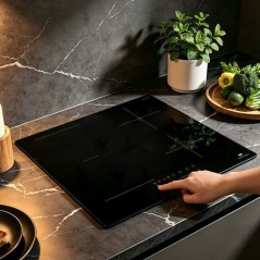 Table de cuisson a induction - CONTINENTAL EDISON - 4 foyers dont 1 zo