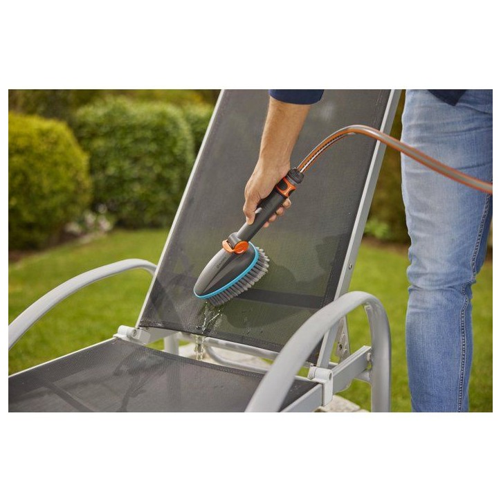 Brosse de lavage main - GARDENA - Taille M - Surfaces moyennes sensibles - Garantie 5 ans Brosse de lavage main - GARDENA - Taille M - Surfaces moyennes sensibles - Garantie 5 ans