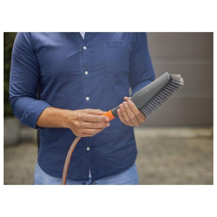 Brosse de lavage main - GARDENA - Taille M - Surfaces moyennes sensibles - Garantie 5 ans Brosse de lavage main - GARDENA - Taille M - Surfaces moyennes sensibles - Garantie 5 ans