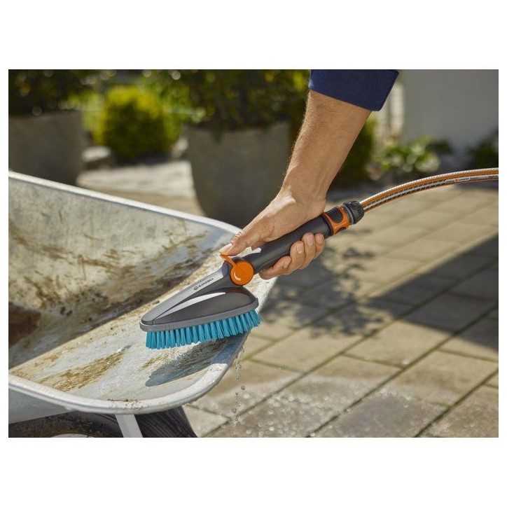 Brosse de lavage main - GARDENA - Taille M - Poils durs - Garantie 5 ans Brosse de lavage main - GARDENA - Taille M - Poils durs - Garantie 5 ans