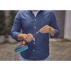 Brosse de lavage main - GARDENA - Taille M - Poils durs - Garantie 5 a