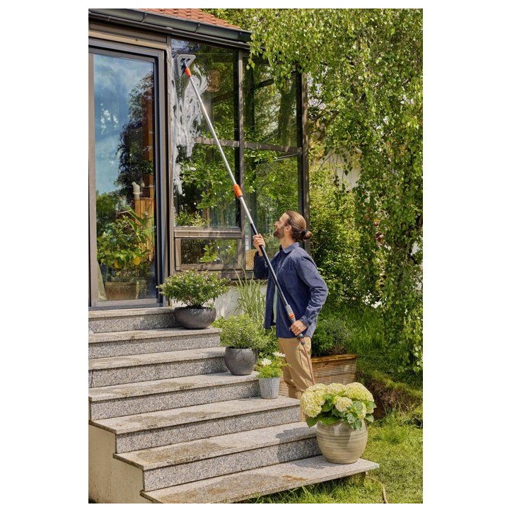 Brosse de lavage manche flex - GARDENA - Souple - Pivotable 360° - Garantie 5 ans Brosse de lavage manche flex - GARDENA - Souple - Pivotable 360° - Garantie 5 ans