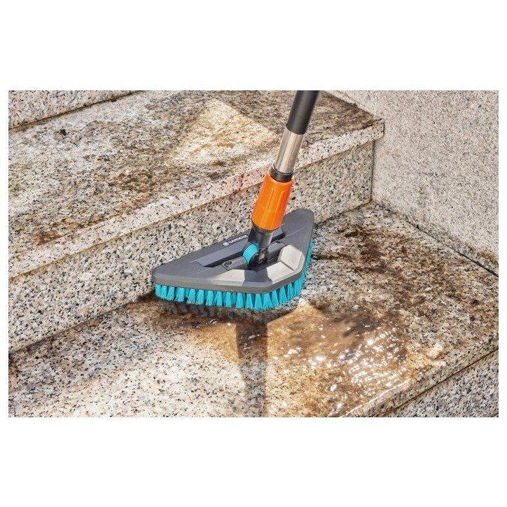 Brosse de lavage manche flex - GARDENA - Dure - Pivotable 360° - Garantie 5 ans Brosse de lavage manche flex - GARDENA - Dure - Pivotable 360° - Garantie 5 ans