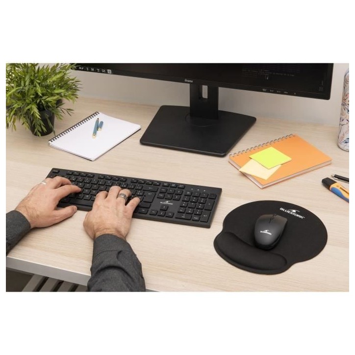 Tapis de souris ergonomique - Bluestork - BS-PAD-ERGO - Repose-poignet - Épaisseur 3 mm Tapis de souris ergonomique - Bluestork - BS-PAD-ERGO - Repose-poignet - Épaisseur 3 mm