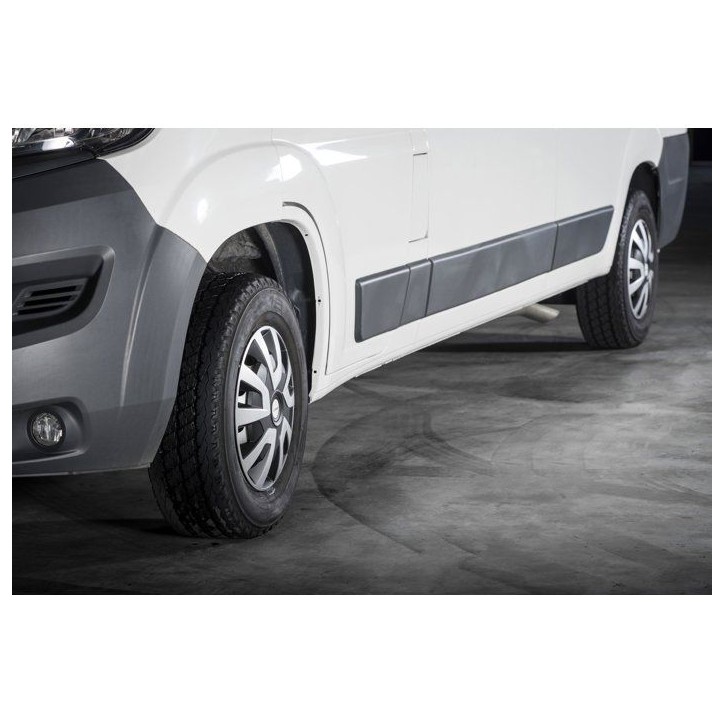 MICHELIN Lot de 4 enjoliveurs - 16 - NVS spécial utilitaires MICHELIN Lot de 4 enjoliveurs - 16 - NVS spécial utilitaires