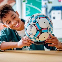 LEGO Editions 43019 Le Ballon de Foot - Jouet de Construction des 10 a