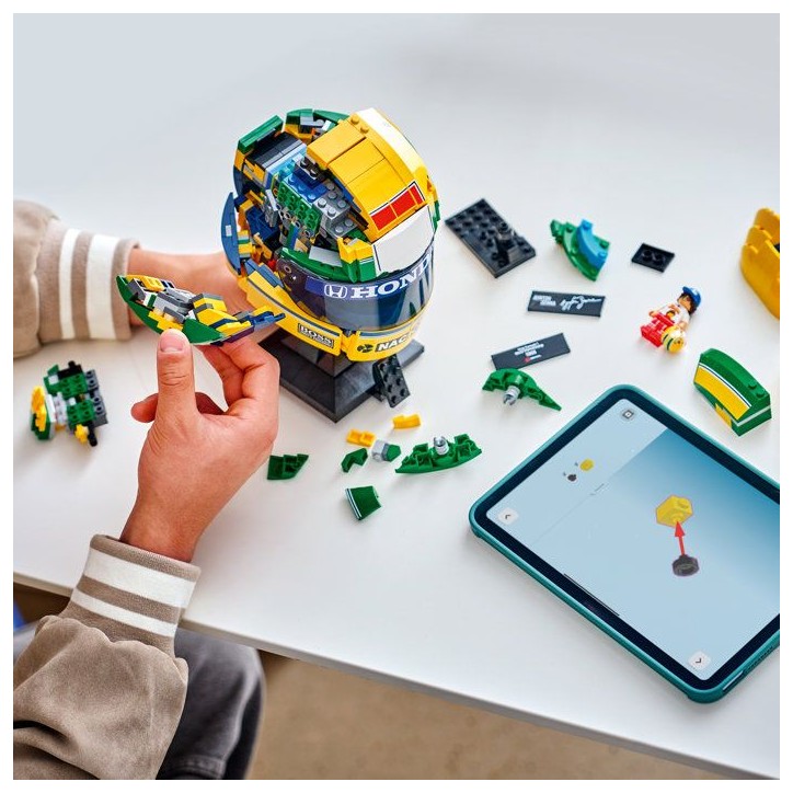 LEGO Editions 43024 Casque d'Ayrton Senna - Maquette Produit F1 - A partir de 14 ans