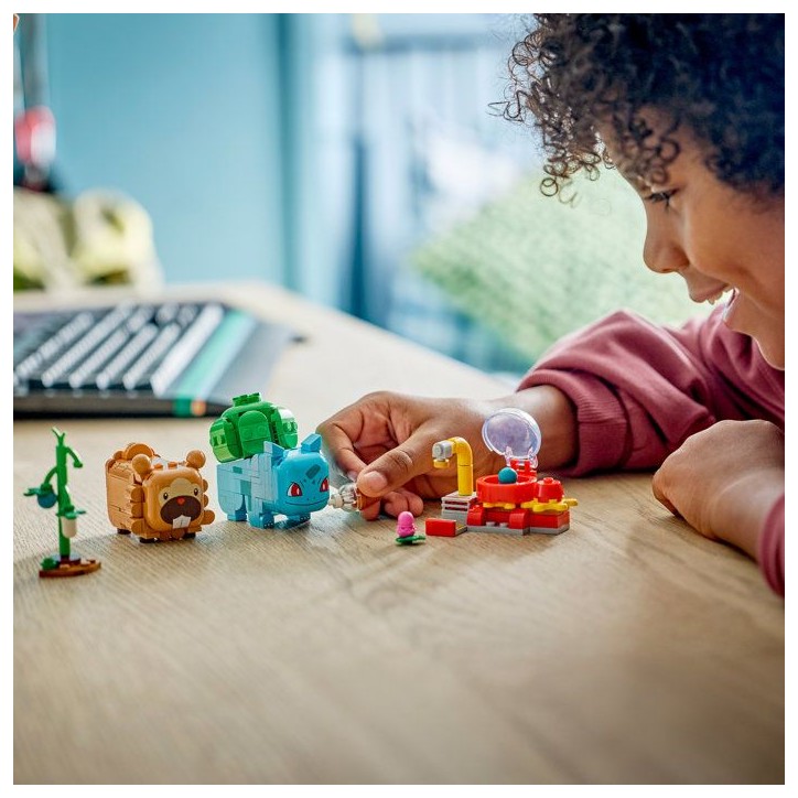 LEGO Pokémon 72155 - Set de construction compatible SMART Play™ - Bulbizarre et Keunotor, Délice de baies - Des 7 ans