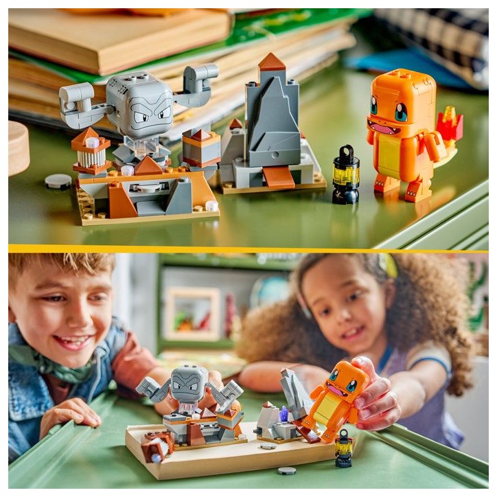 LEGO Pokémon 72157 - Set de construction compatible SMART Play™ - Salameche et Racaillou, Combat dans la grotte - Des 6 ans
