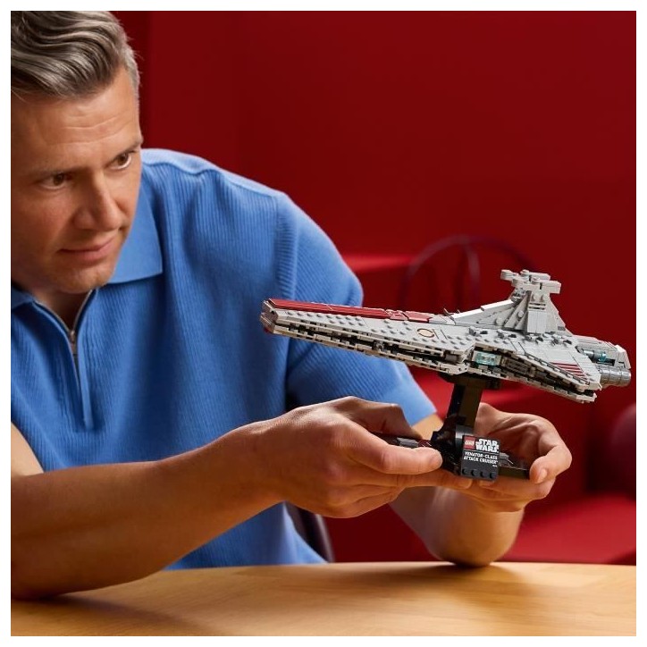 LEGO Star Wars 75441 Le Croiseur d'Assaut de Classe Venator - Set pour Adulte - Vaisseau LEGO Star Wars 75441 Le Croiseur d'Assaut de Classe Venator - Set pour Adulte - Vaisseau