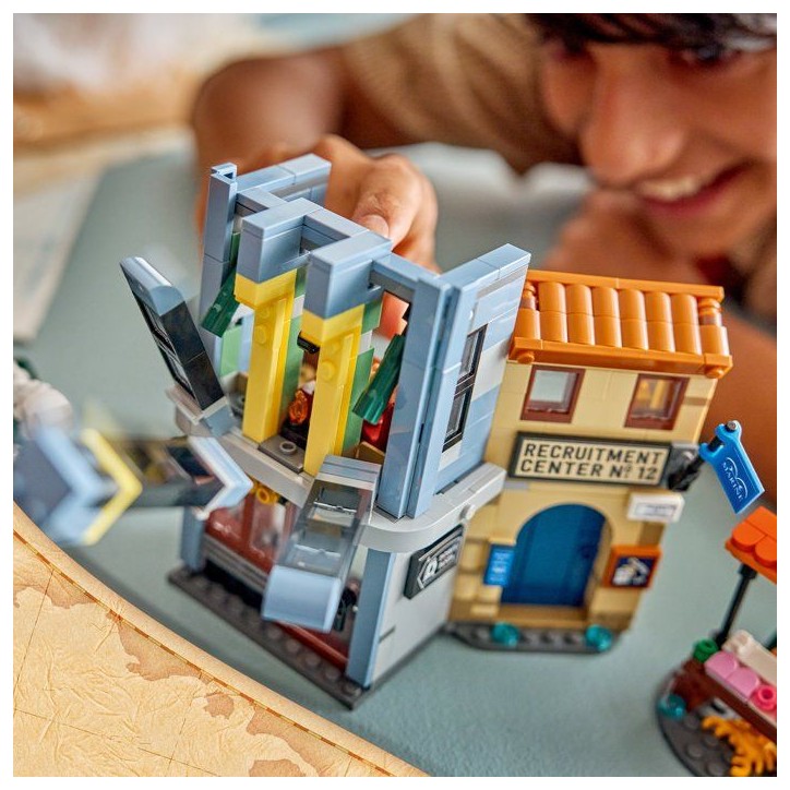 LEGO ONE PIECE 75642 L'Affrontement avec le Capitaine Smoker - Jouet Interactif des 9 ans