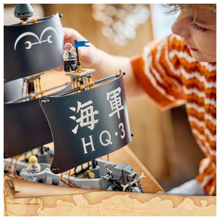 LEGO ONE PIECE 75646 Le Navire de la Marine de Garp - Jouet Bateau des 9 ans - Décoration