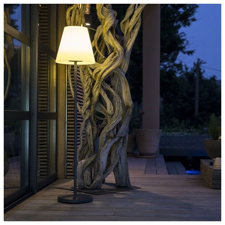 Lampadaire extérieur solaire - LUMISKY - STANDY SOLAR 150 - LED blanc chaud dimmable - Rechargeable - H150 cm Lampadaire extérieur solaire - LUMISKY - STANDY SOLAR 150 - LED blanc chaud dimmable - Rechargeable - H150 cm