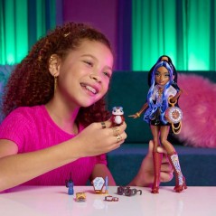 Poupée - MONSTER HIGH MATTEL - Robecca - Tenue victorienne - Accessoires inclus