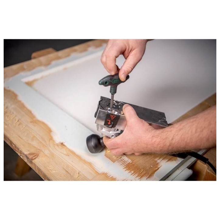 Fraiseuse a bois - METABO - LF 850 S - 4 lames réversibles carbure - Raccord pour aspiration Fraiseuse a bois - METABO - LF 850 S - 4 lames réversibles carbure - Raccord pour aspiration