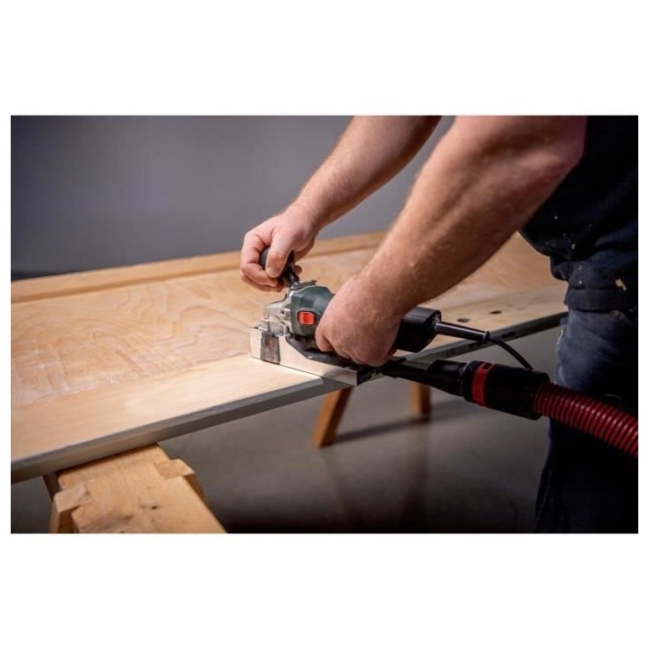 Fraiseuse a bois - METABO - LF 850 S - 4 lames réversibles carbure - Raccord pour aspiration Fraiseuse a bois - METABO - LF 850 S - 4 lames réversibles carbure - Raccord pour aspiration