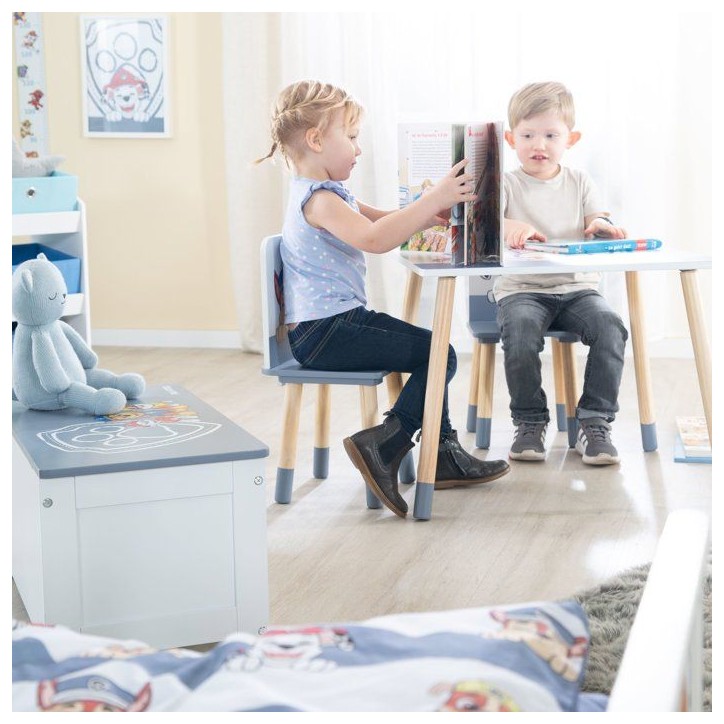 Set table et 2 chaises pour enfant - ROBA - Pat'Patrouille - Pieds en bois massif - Blanc / Ciel / Naturel Set table et 2 chaises pour enfant - ROBA - Pat'Patrouille - Pieds en bois massif - Blanc / Ciel / Naturel
