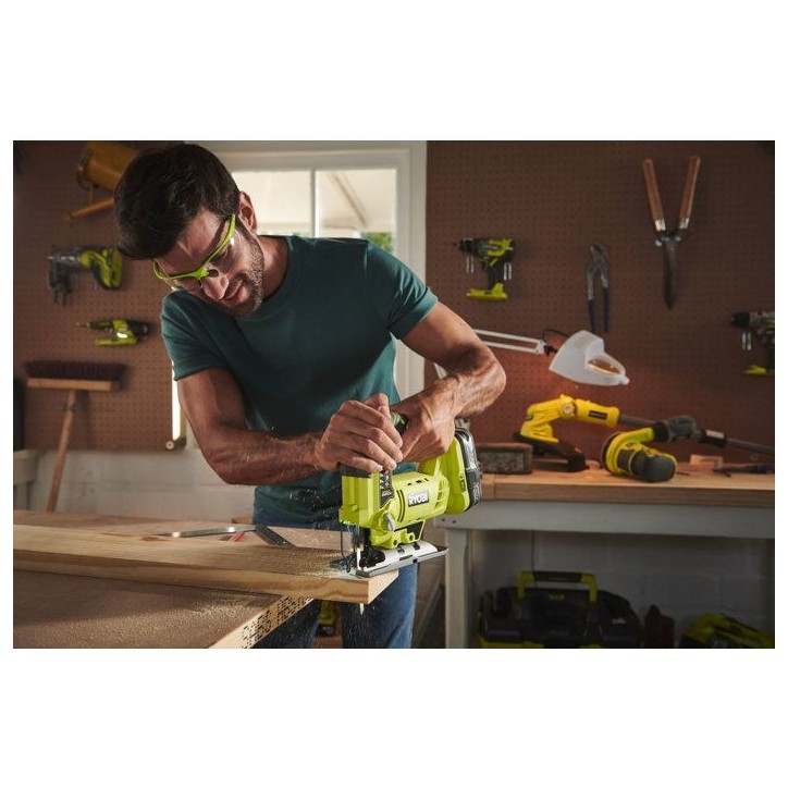 RYOBI Pack 4 outils ONE+ 18V perceuse a percussion + meuleuse + scie sauteuse + ponceuse + batt. 5Ah & 2Ah + sac R18CK4F-252S