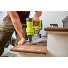 RYOBI Agrafeuse 18V ONE+ pour agrafes 10 a 38 mm - sans batterie ni ch