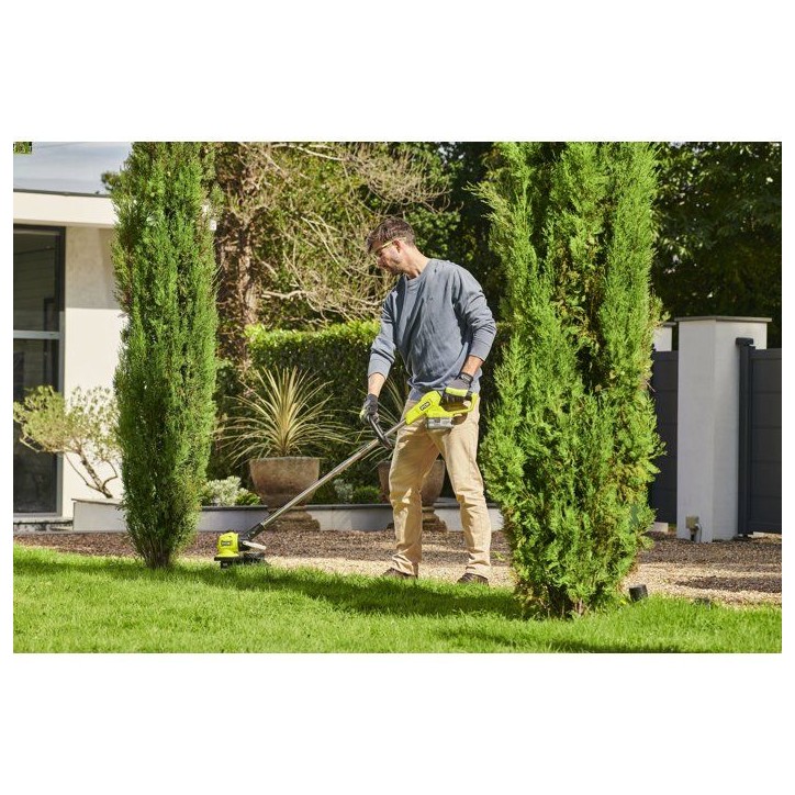 Coupe-bordures / dresse-bordures sans fil - RYOBI - RY18LT33A-0 - 18V ONE+ - Largeur de coupe 33 cm - Vendu sans batterie/charge Coupe-bordures / dresse-bordures sans fil - RYOBI - RY18LT33A-0 - 18V ONE+ - Largeur de coupe 33 cm - Vendu sans batterie/charge